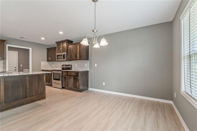 116 N Sivley Street, Peculiar, MO 64078