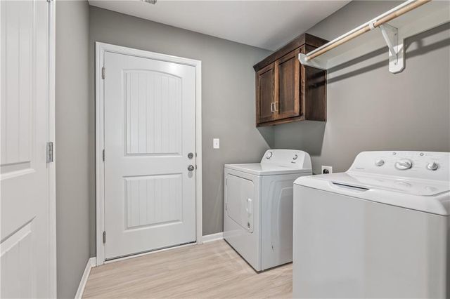 116 N Sivley Street, Peculiar, MO 64078