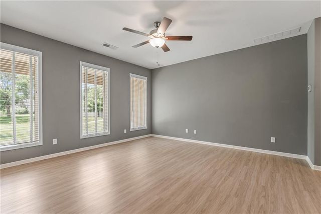 116 N Sivley Street, Peculiar, MO 64078