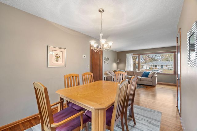 9227 W 22nd Lane, Saint Louis Park, MN 55426