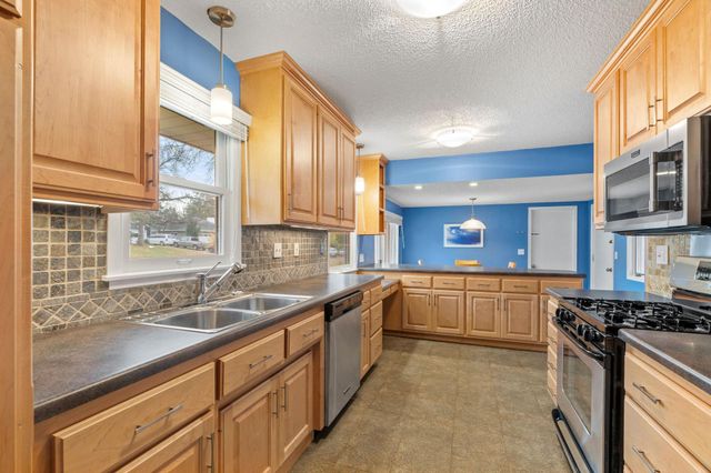 9227 W 22nd Lane, Saint Louis Park, MN 55426
