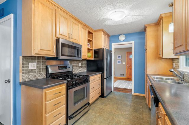 9227 W 22nd Lane, Saint Louis Park, MN 55426