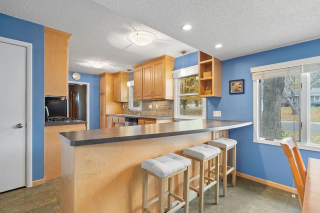 9227 W 22nd Lane, Saint Louis Park, MN 55426