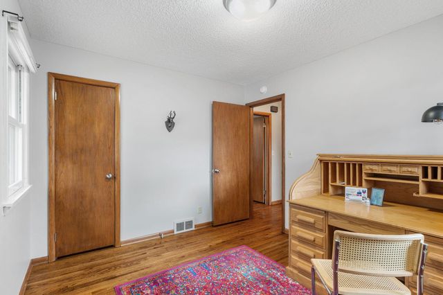 9227 W 22nd Lane, Saint Louis Park, MN 55426