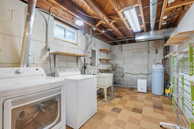 9227 W 22nd Lane, Saint Louis Park, MN 55426