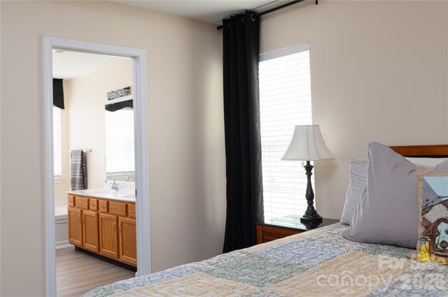 402 Abercairn Way, Waxhaw, NC 28173