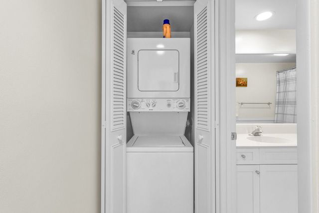 18 Plantation Drive 206, Vero Beach, FL 32966