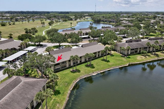 18 Plantation Drive 206, Vero Beach, FL 32966