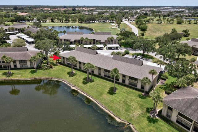 18 Plantation Drive 206, Vero Beach, FL 32966
