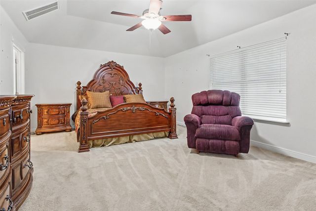 1984 Sunflower Road, Paradise, TX 76073