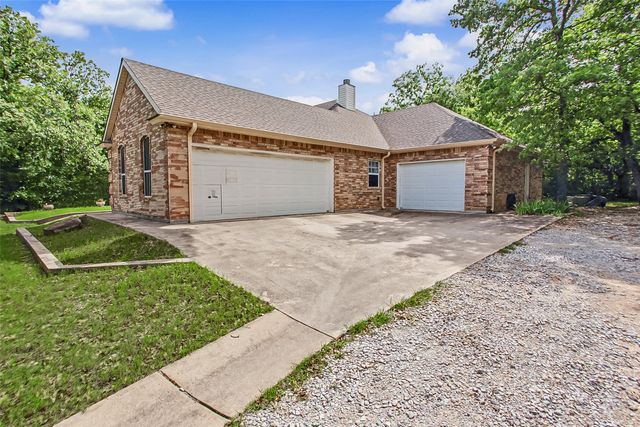 1984 Sunflower Road, Paradise, TX 76073