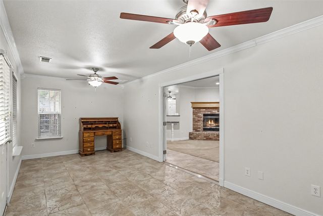 1984 Sunflower Road, Paradise, TX 76073