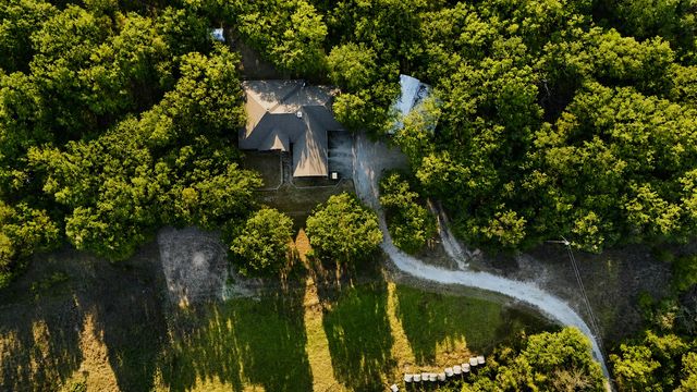 1984 Sunflower Road, Paradise, TX 76073