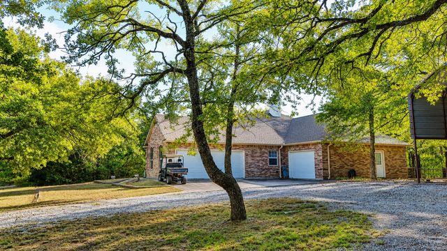 1984 Sunflower Road, Paradise, TX 76073