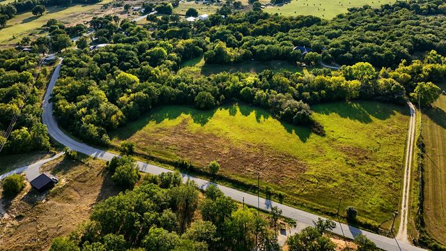 1984 Sunflower Road, Paradise, TX 76073