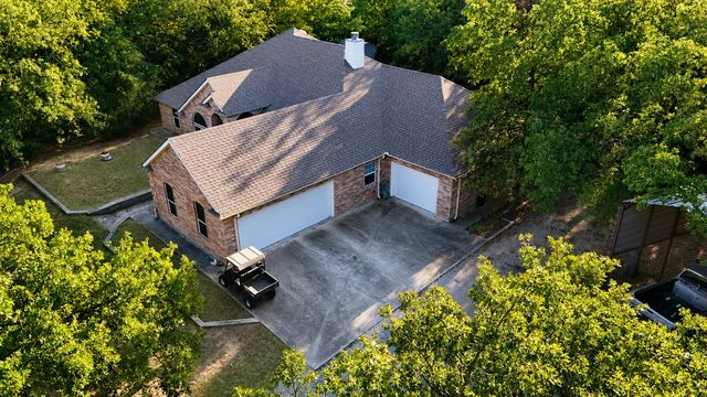 1984 Sunflower Road, Paradise, TX 76073