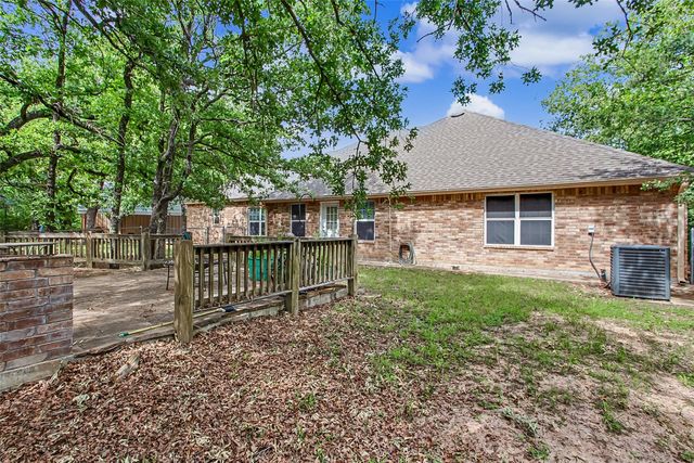 1984 Sunflower Road, Paradise, TX 76073