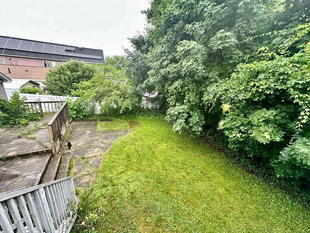 354 University Ave 0, Lowell, MA 01854