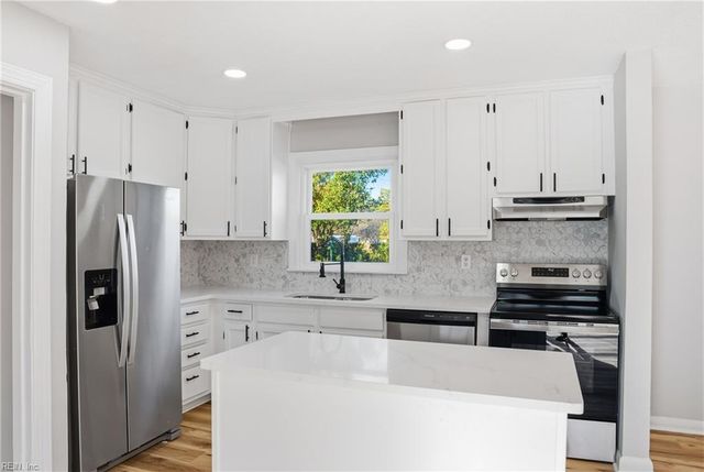 8209 Wedgewood DR, Norfolk, VA 23518