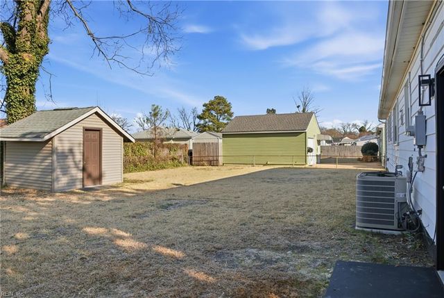 8209 Wedgewood DR, Norfolk, VA 23518