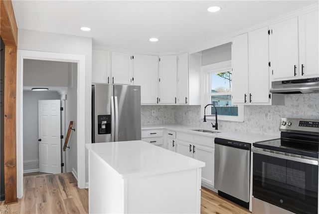 8209 Wedgewood DR, Norfolk, VA 23518