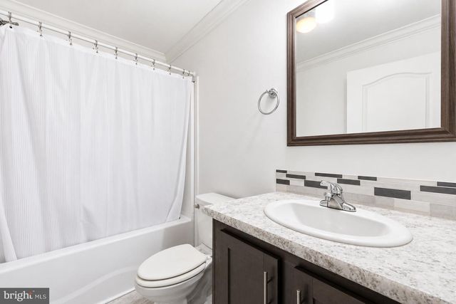 2334 DOUGLAS AVE, Aston, PA 19014