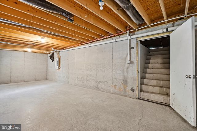 2334 DOUGLAS AVE, Aston, PA 19014