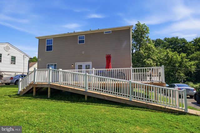 2334 DOUGLAS AVE, Aston, PA 19014