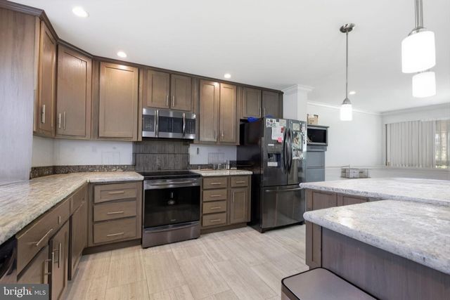 2334 DOUGLAS AVE, Aston, PA 19014