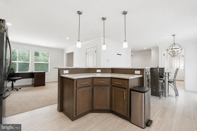 2334 DOUGLAS AVE, Aston, PA 19014