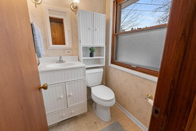 4620 N 135th STREET, Brookfield, WI 53005