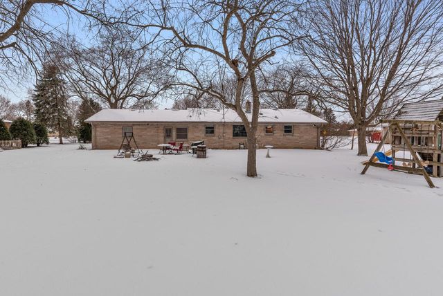 4620 N 135th STREET, Brookfield, WI 53005