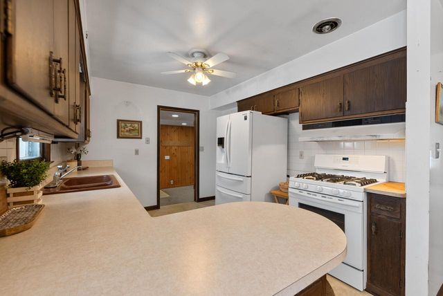 4620 N 135th STREET, Brookfield, WI 53005