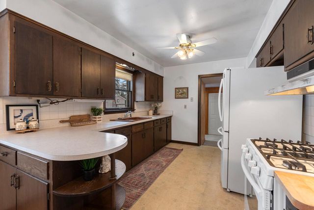 4620 N 135th STREET, Brookfield, WI 53005