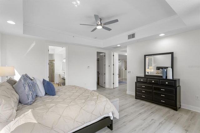 43 BAYVIEW COURT S A, St Petersburg, FL 33711
