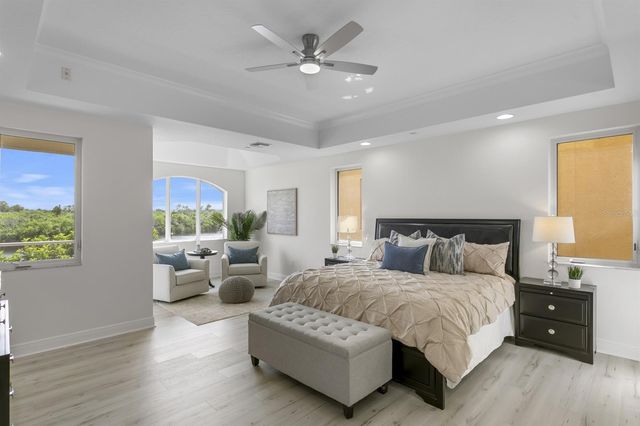 43 BAYVIEW COURT S A, St Petersburg, FL 33711