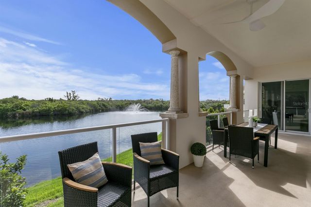43 BAYVIEW COURT S A, St Petersburg, FL 33711