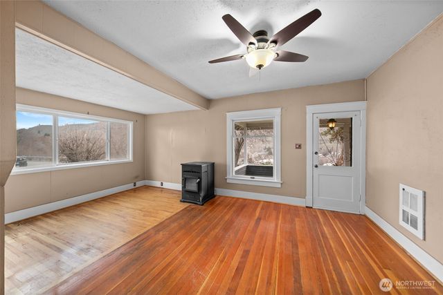 4693 Valley Street, Cashmere, WA 98815