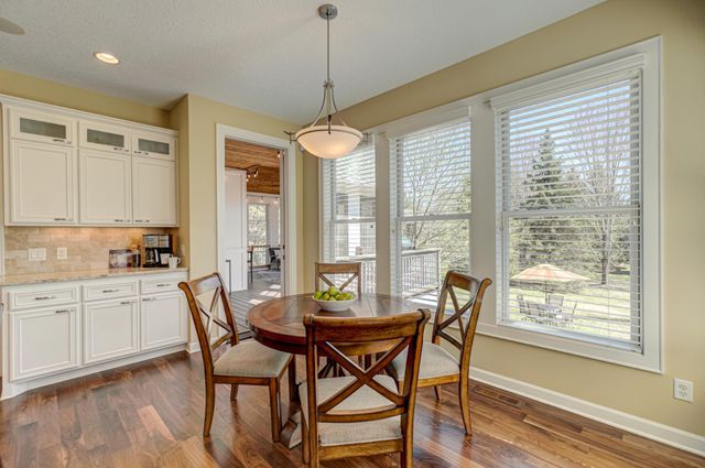 587 Lake Ridge Drive, Shoreview, MN 55126