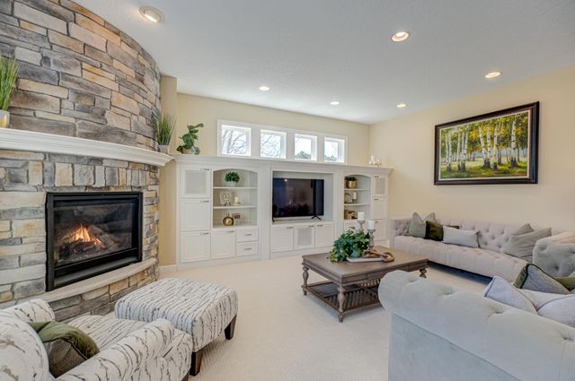 587 Lake Ridge Drive, Shoreview, MN 55126