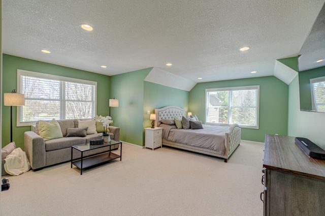 587 Lake Ridge Drive, Shoreview, MN 55126