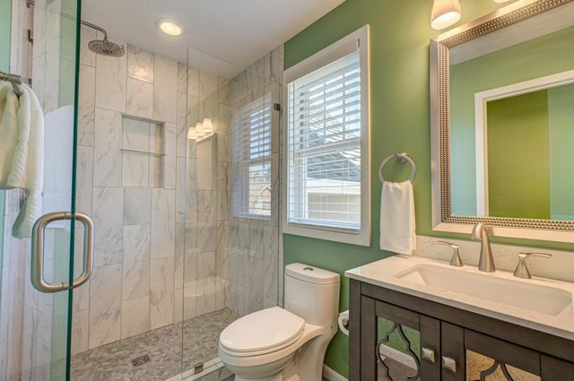 587 Lake Ridge Drive, Shoreview, MN 55126