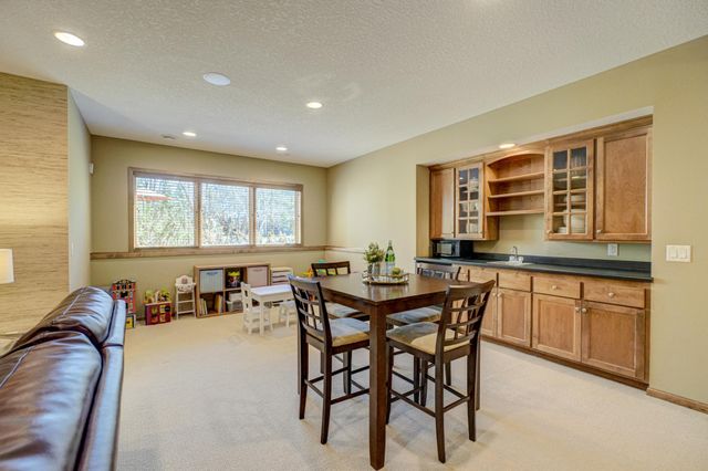 587 Lake Ridge Drive, Shoreview, MN 55126