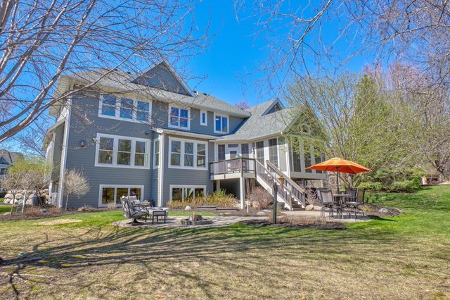 587 Lake Ridge Drive, Shoreview, MN 55126