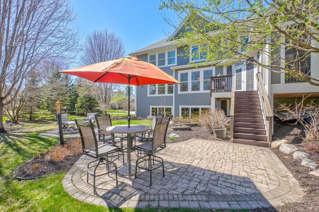 587 Lake Ridge Drive, Shoreview, MN 55126