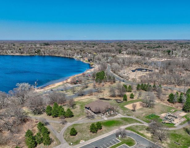587 Lake Ridge Drive, Shoreview, MN 55126