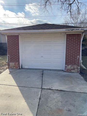 6845 Plainfield Street, Dearborn Heights, MI 48127