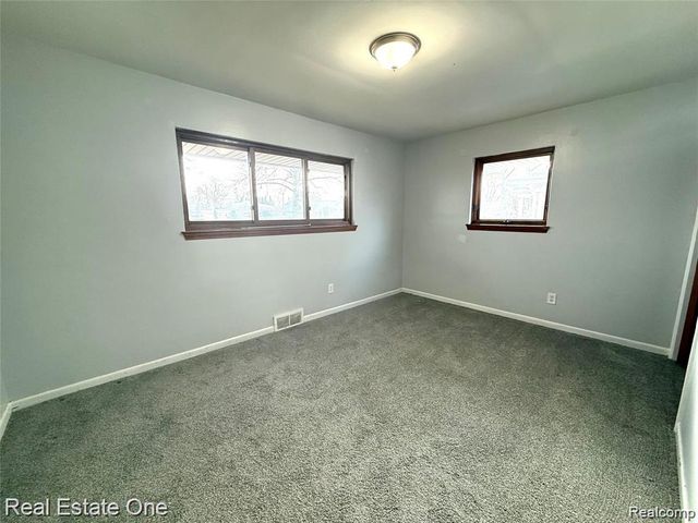 6845 Plainfield Street, Dearborn Heights, MI 48127