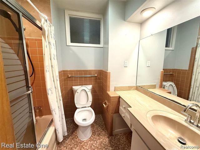 6845 Plainfield Street, Dearborn Heights, MI 48127