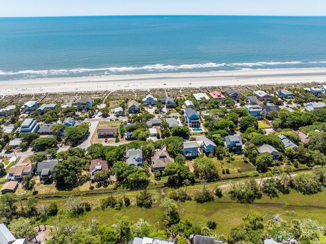 406 W Cooper Avenue, Folly Beach, SC 29439